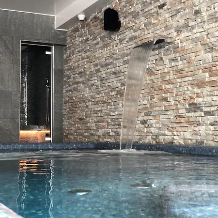 Mountain Lodge,